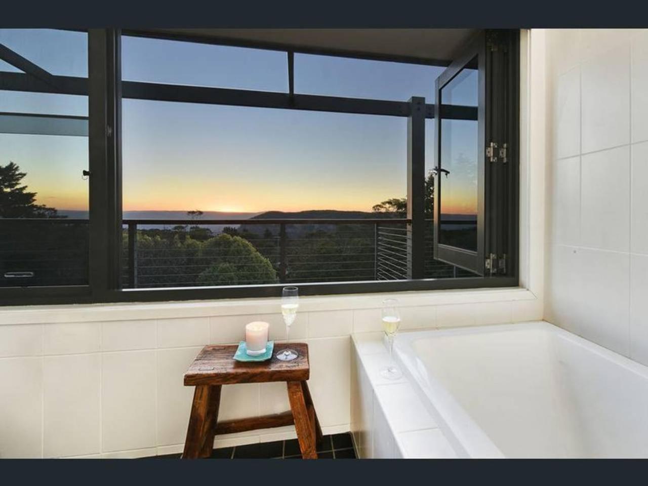 Narrow Neck Views - Peaceful 4 Bedroom Home With Stunning Views! Katoomba Eksteriør bilde